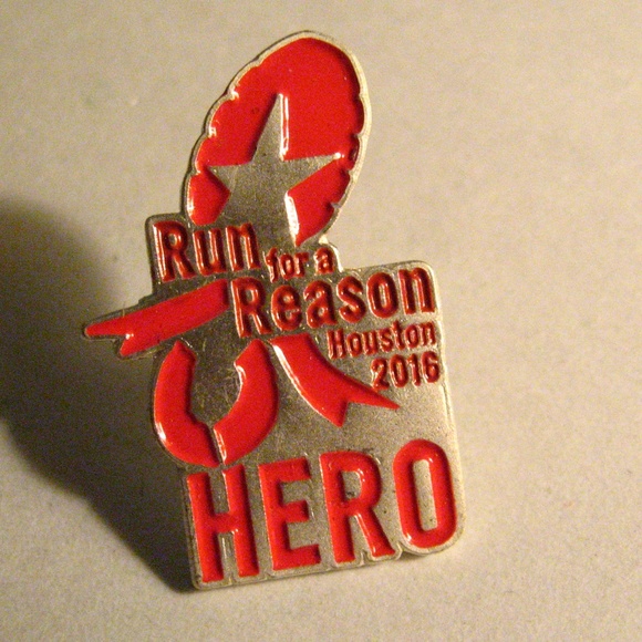 🏃‍♀️🏃‍♂️ Houston TX Run For A Reason Marathon Lapel Pin - Picture 1 of 4